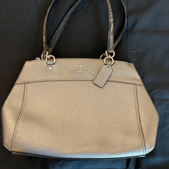 Coach Metallic Silver Shoulder Bag - Picture 3 of 12